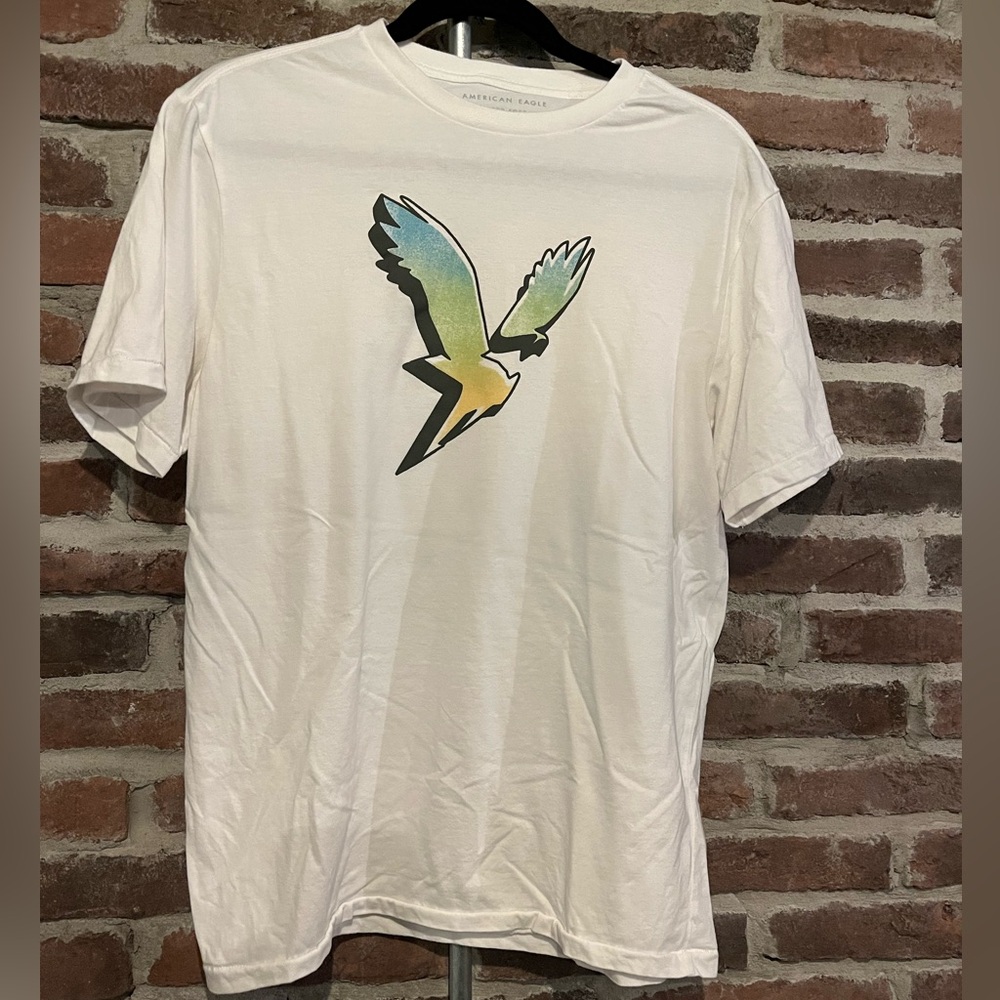 2/$15 American Eagle White T-Shirt Size Medium